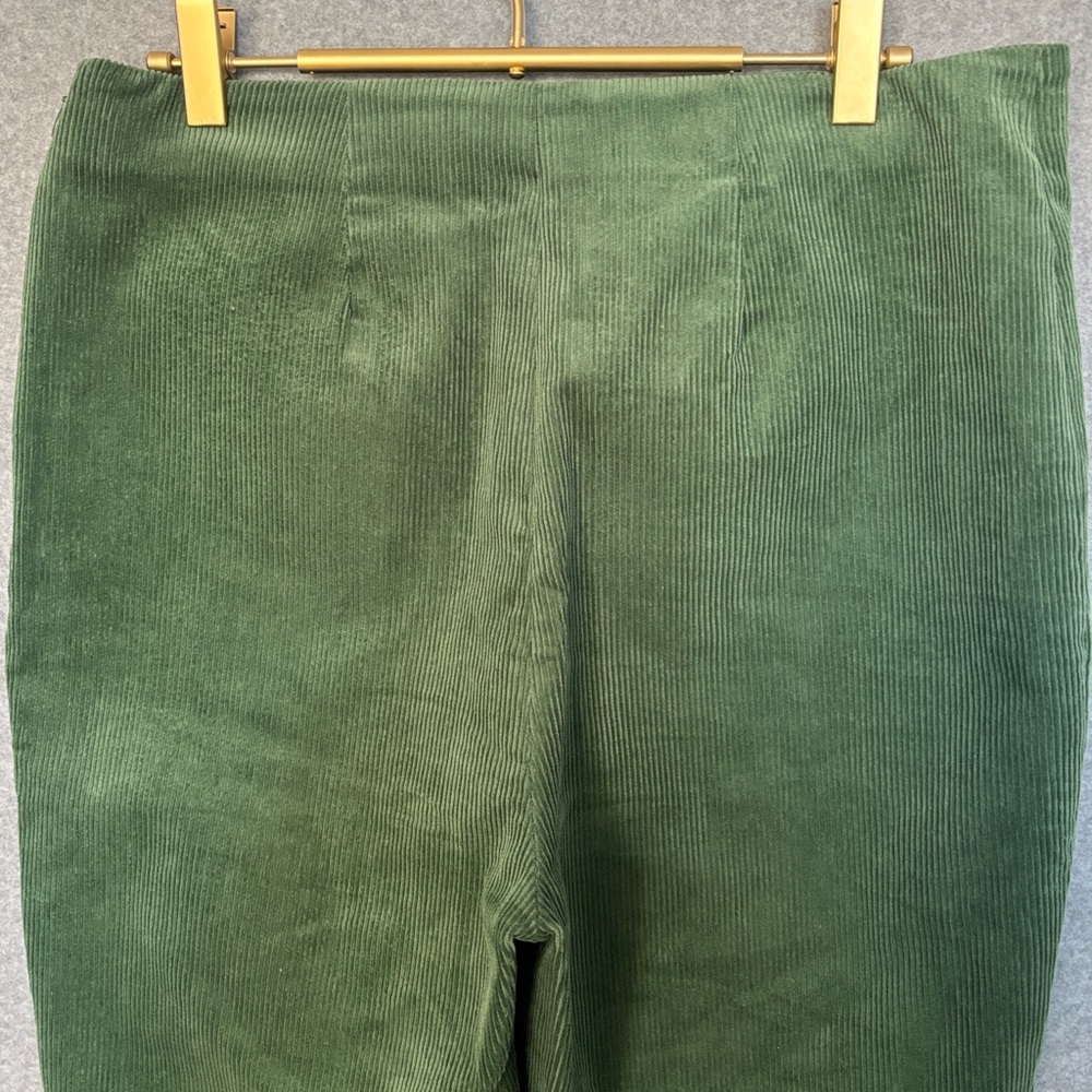 Tuckernuck Ashford High-Waisted Kick
Ankle Corduroy Pants L Green - Picture 5 of 12